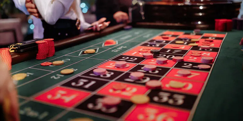 Quy luật rút thêm lá bài thứ 3 có trong game Baccarat