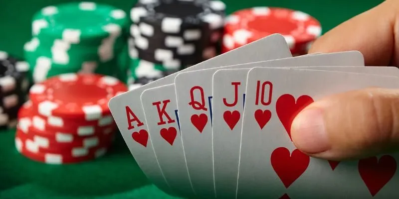 Tìm hiểu nguyên tắc so điểm có trong trò chơi Poker